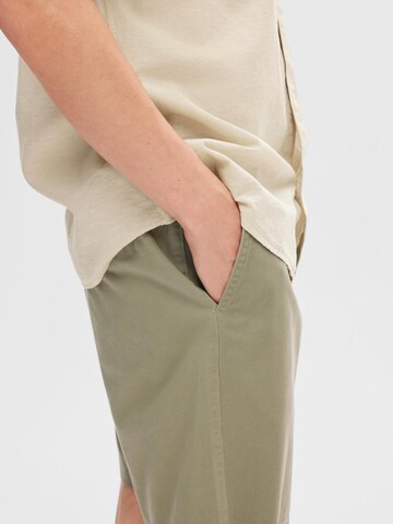 Regular Pantalon chino 'Bill' SELECTED HOMME en vert