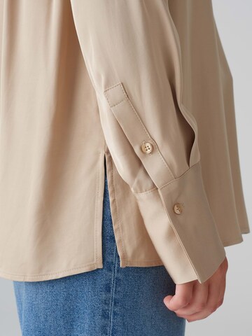 OPUS Blus 'Fanji' i beige