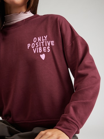 PIECES - Sudadera 'PCCHILLI SUMMER' en rojo