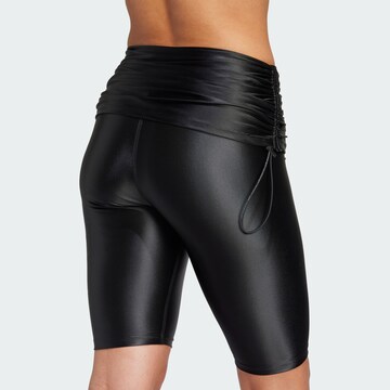 ADIDAS BY STELLA MCCARTNEY Skinny Sportshorts in Schwarz