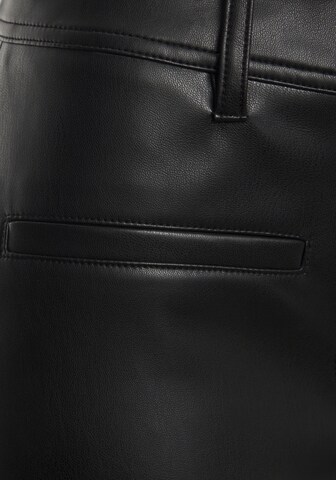 Regular Pantalon LASCANA en noir