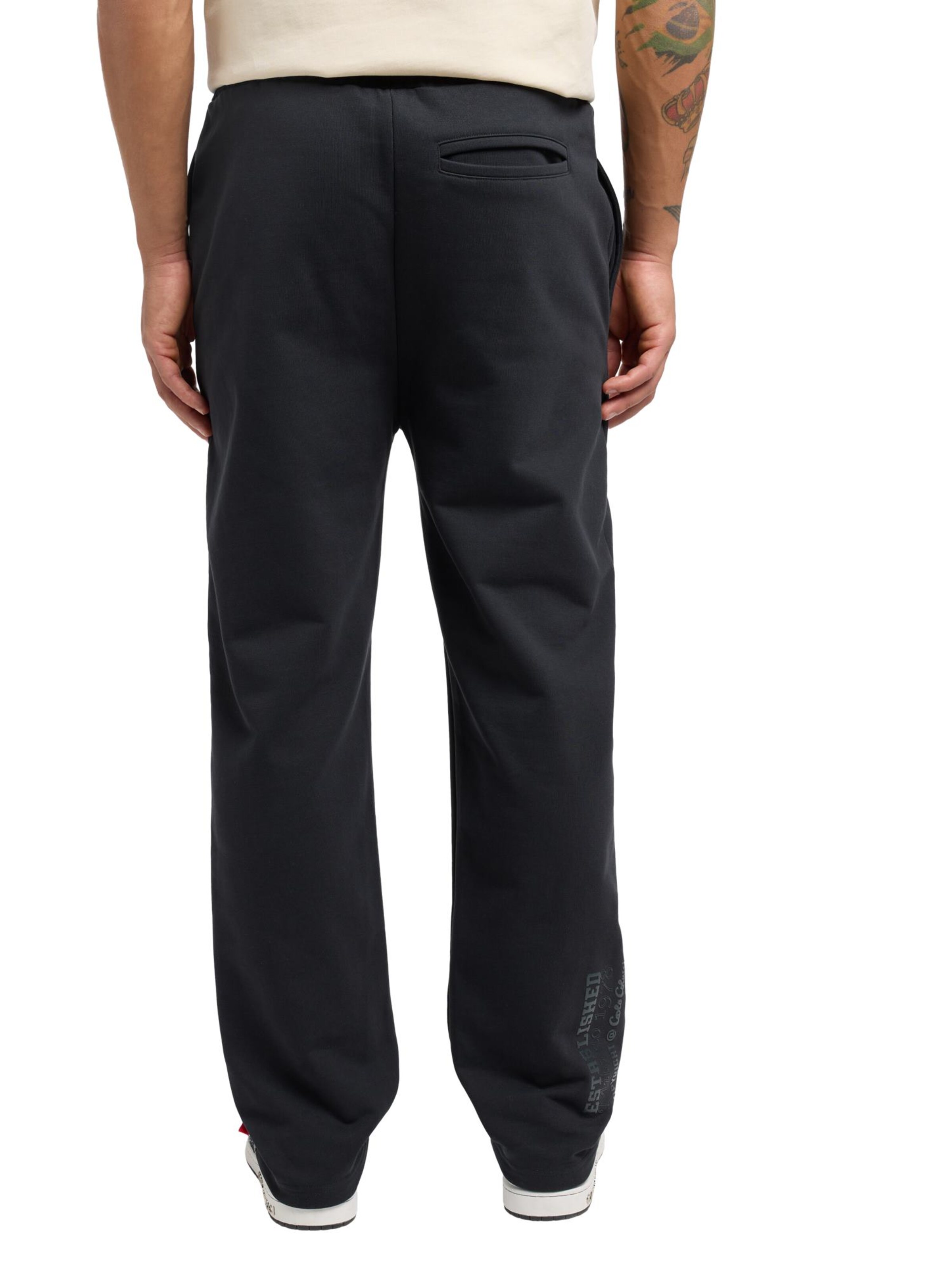 Carlo Colucci Loosefit Broek ' Dorner ' in Zwart