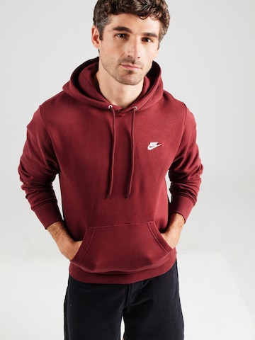 Sweat-shirt 'CLUB' Nike Sportswear en rouge : devant