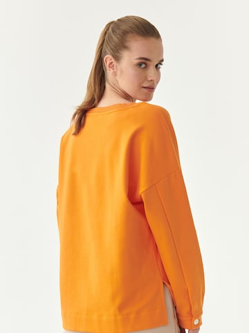 TATUUM - Sweatshirt 'KURTIKA' em laranja