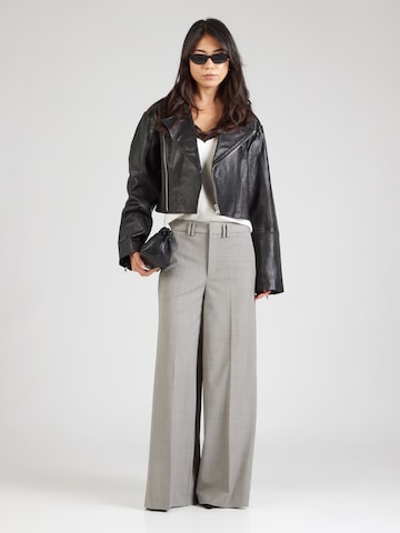 DRYKORN - Pierna ancha Pantalón de pinzas 'AQUITE' en marrón
