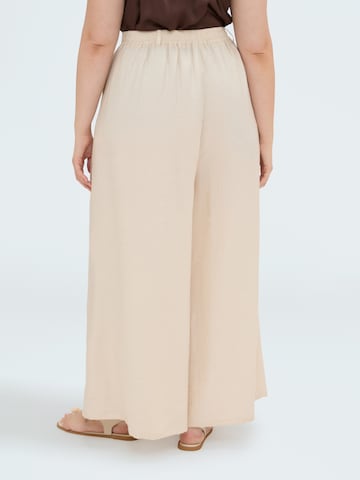 Fiorella Rubino - Pierna ancha Pantalón en beige