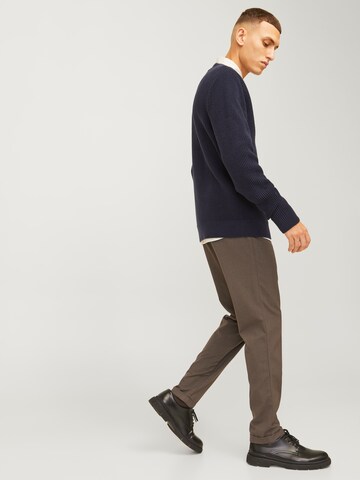 JACK & JONES Slimfit Chinosy 'JPSTMarco JJConnor' w kolorze brązowy
