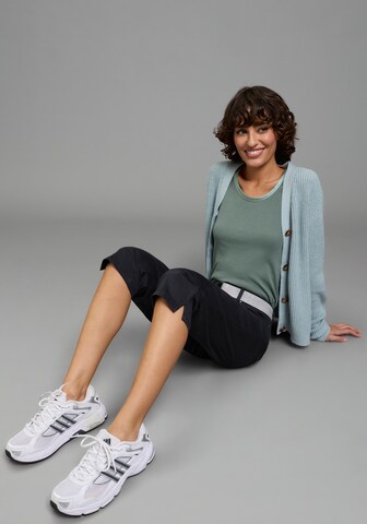 LAURA SCOTT Regular Pants in Black