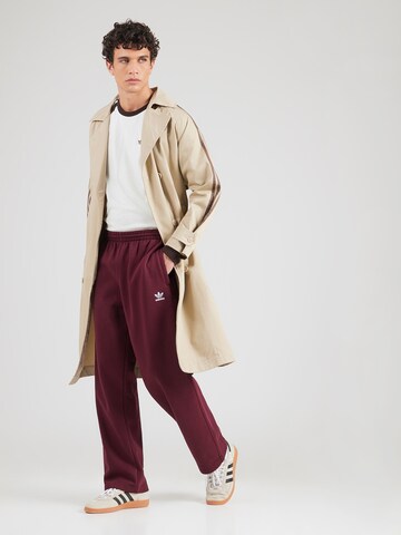 Loosefit Pantalon 'ESS' ADIDAS ORIGINALS en rouge