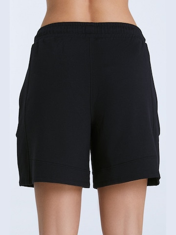 True North Loose fit Pants in Black
