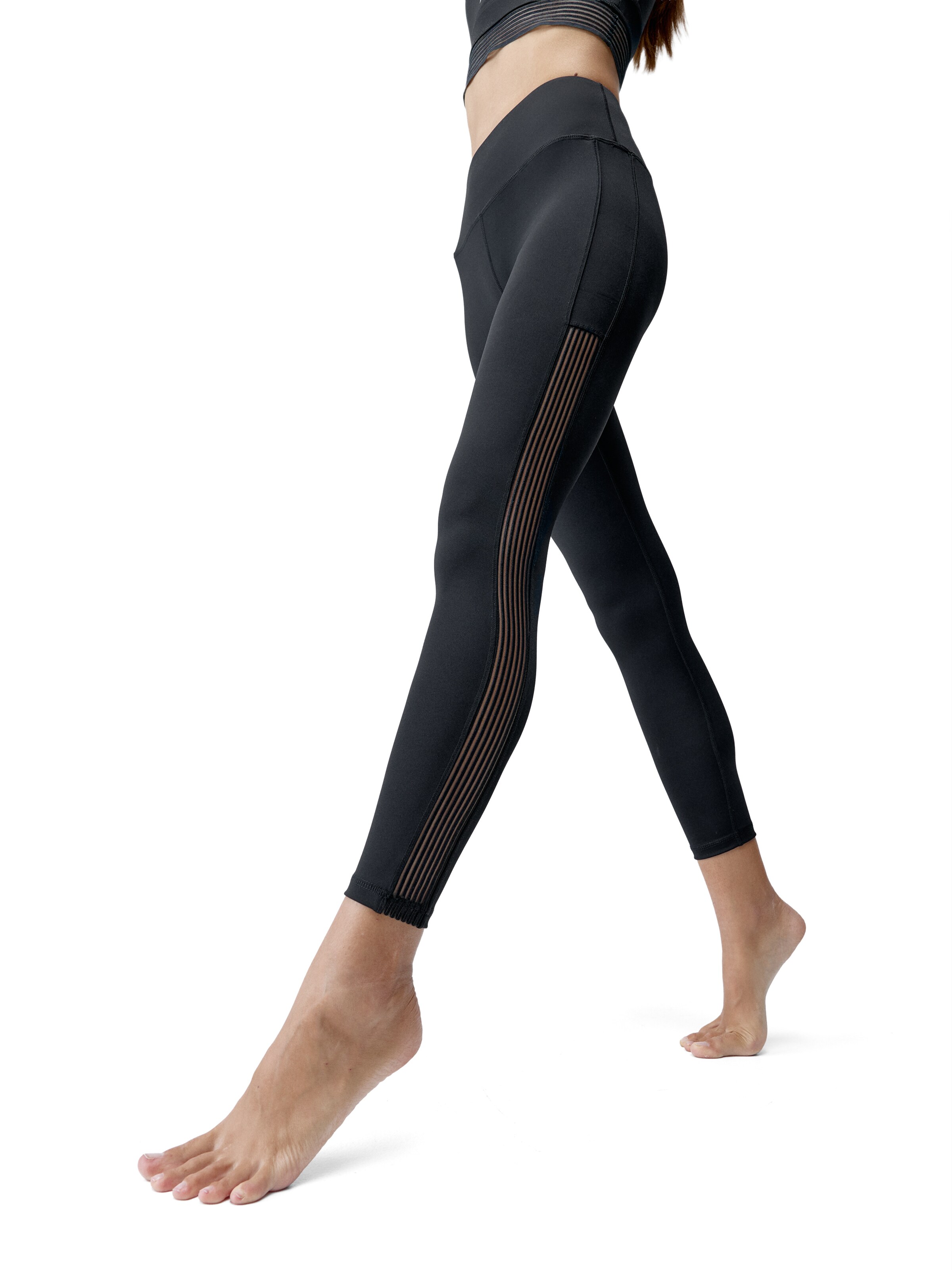 Born Skinny Legging ' Sakra ' in Schwarz: Vorderseite