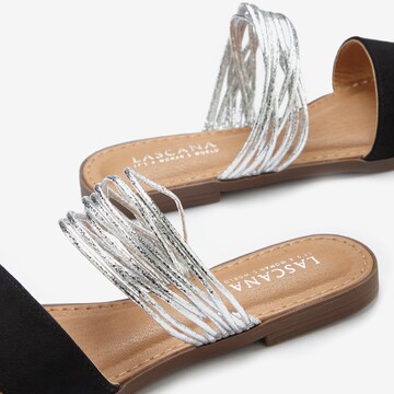 LASCANA Sandal i svart