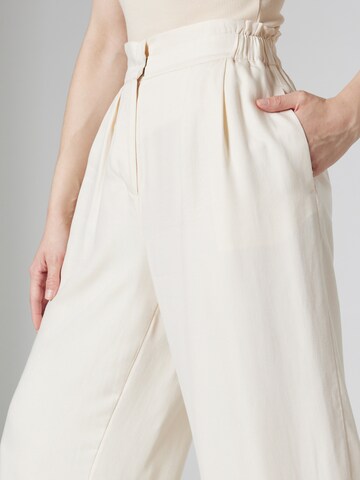 Guido Maria Kretschmer Women Wide leg Pleat-Front Pants 'Rabea ' in White