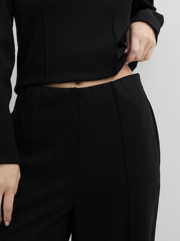 bonprix Loosefit Byxa i svart