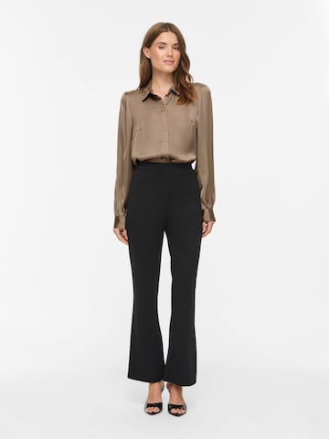 VILA - Blusa 'VISofie' en gris