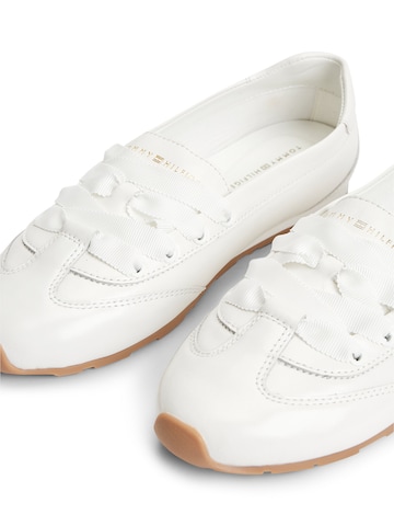 Baskets basses TOMMY HILFIGER en beige