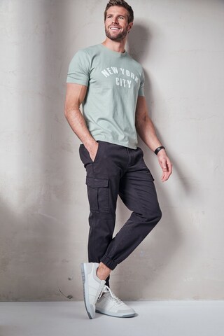 Authentic Le Jogger Tapered Hose in Schwarz