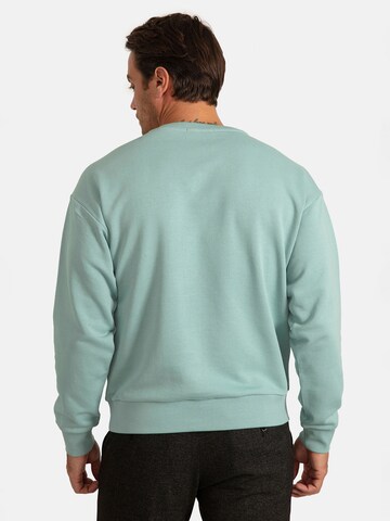 Jacey Quinn Sweatshirt in Green