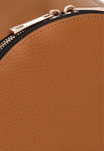 faina Handbag in Brown