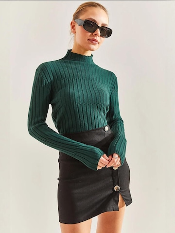 Bianco Lucci Sweater in Green
