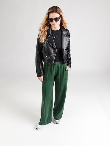 Nike Sportswear - Camiseta 'CHILL' en negro