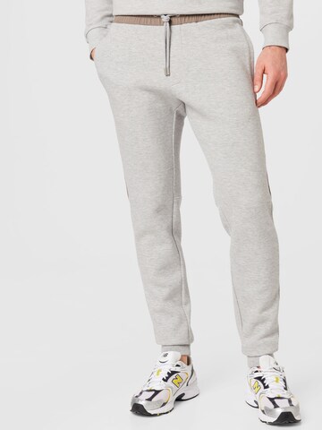 s.Oliver Tapered Pants in Grey: front