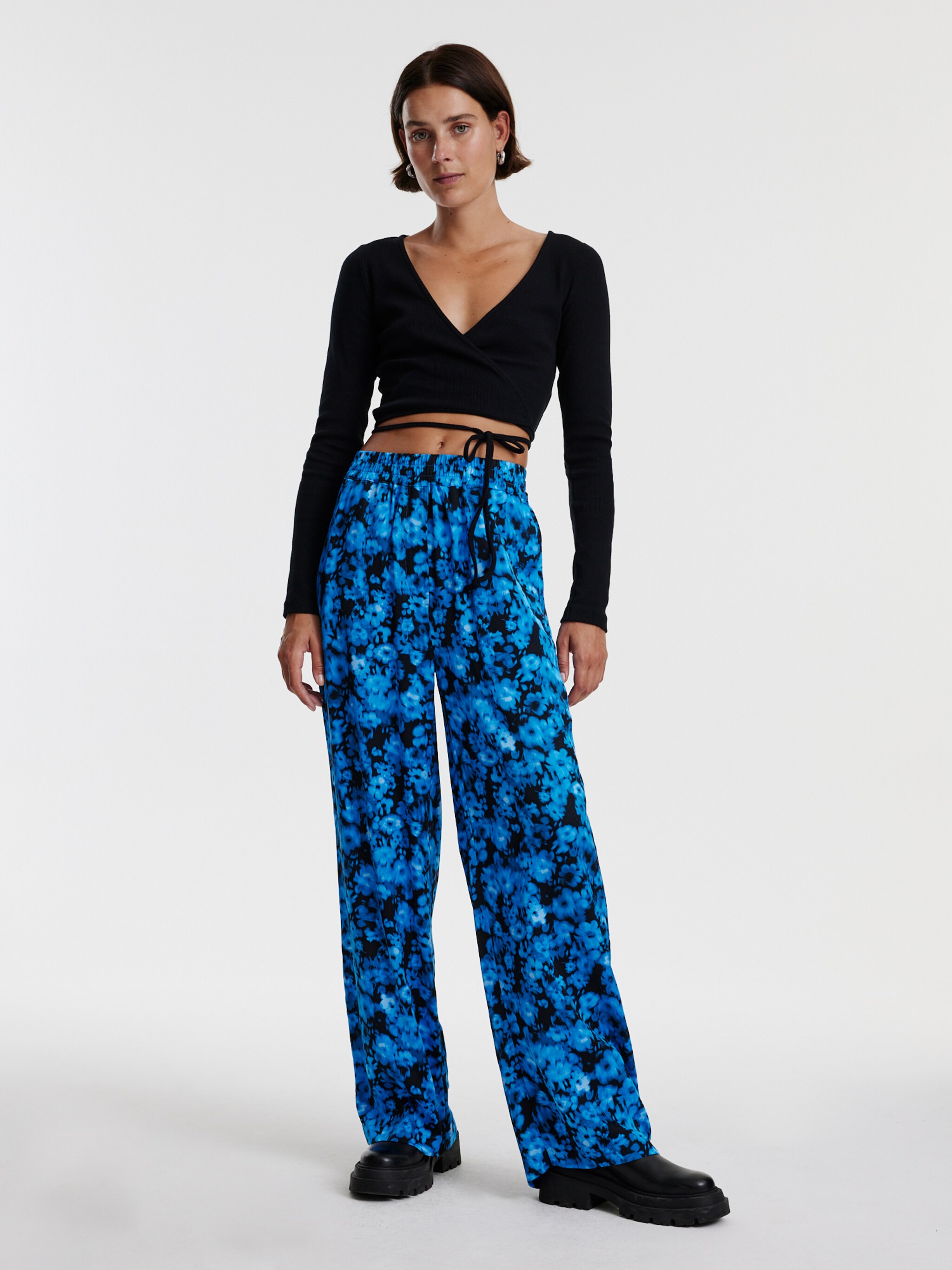 EDITED Produits T-shirt 'Theodora' noir