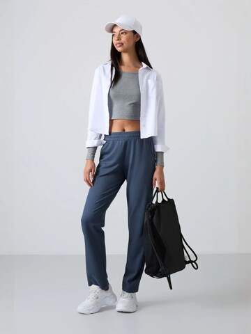 Tommy Life Sportbroek in Blauw