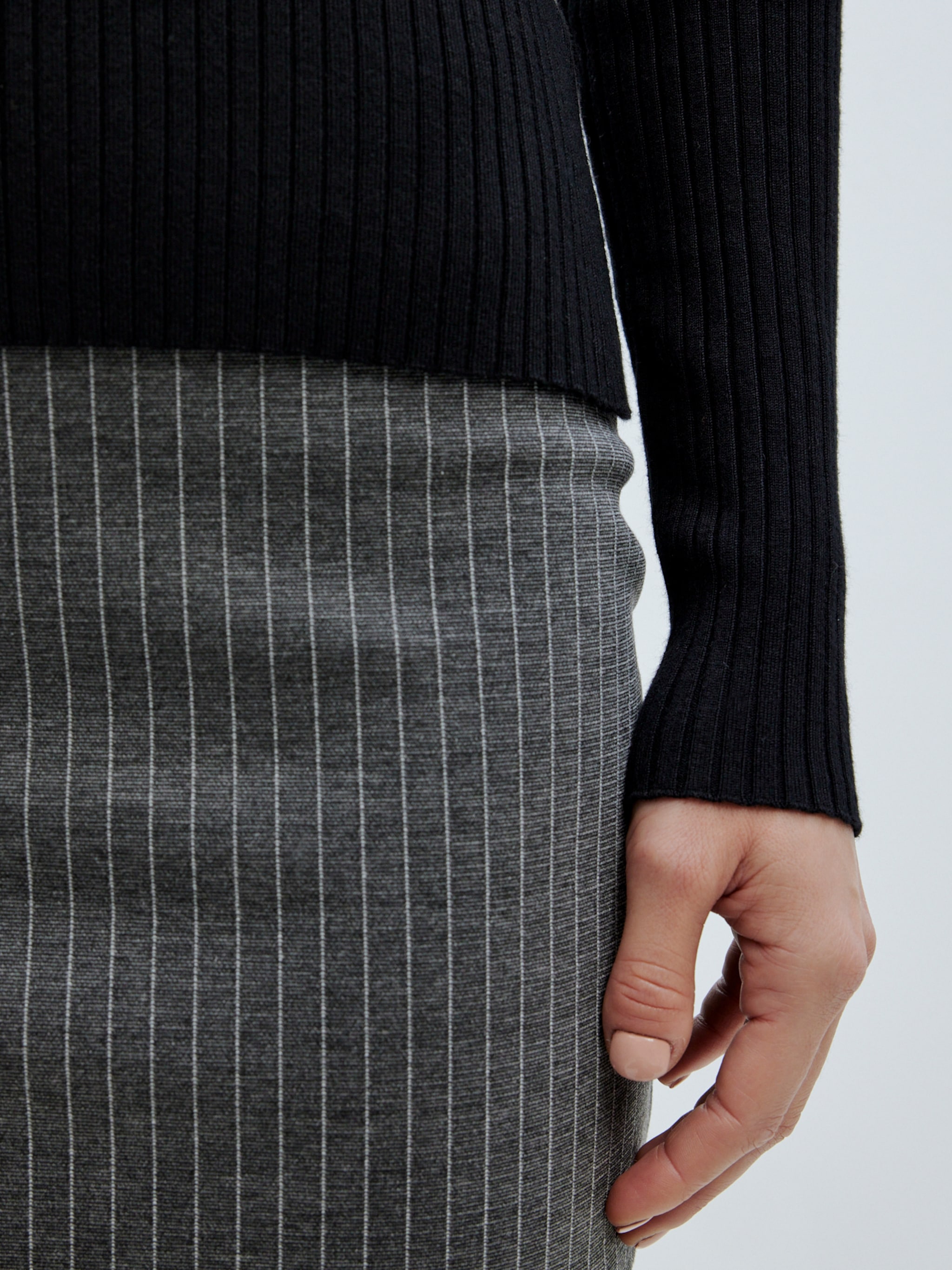 EDITED Produits Pull-over 'Geli' noir