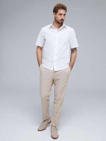 ABOUT YOU x Kevin Trapp - Regular Fit Camisa 'Harun' em branco