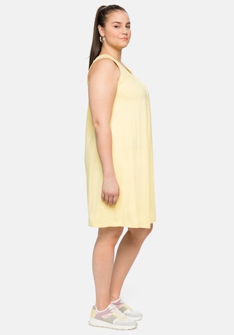 Robe SHEEGO en jaune