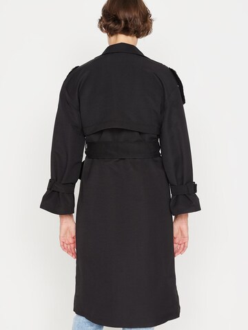 Cappotto di mezza stagione di Trendyol in nero