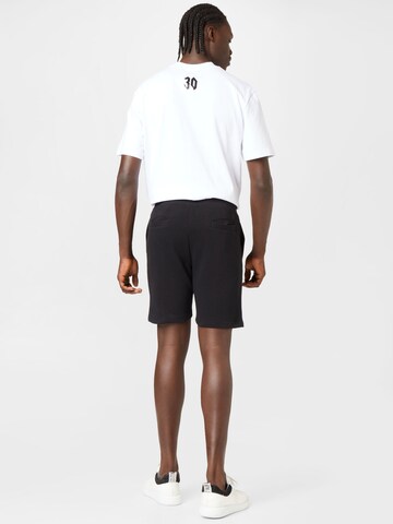 Kronstadt Regular Shorts in Schwarz