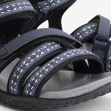 Travelin Sandals in Blue