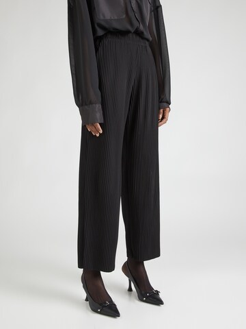 Wide leg Pantaloni 'SILLA' de la SELECTED FEMME pe negru: față