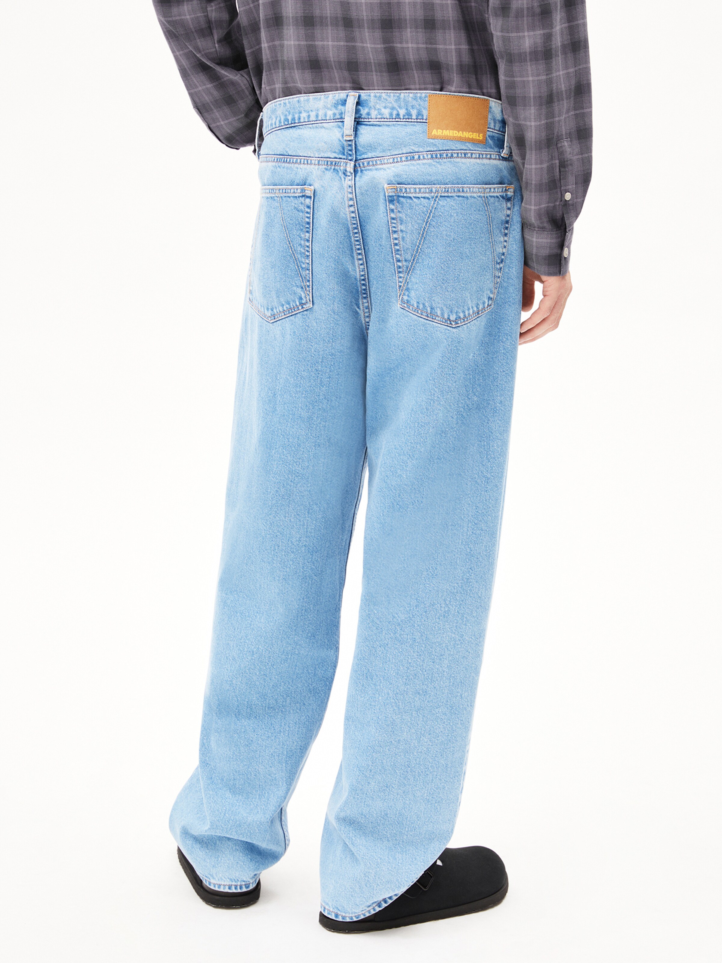 ARMEDANGELS Loosefit Jeans in Blauw: voorkant