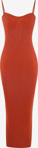 Robes en maille Trendyol en orange : devant