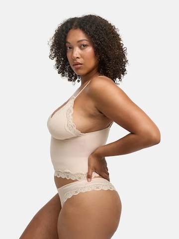 cfab (formerly creamy fabrics) - Top 'Deep Neck Lace Top' en beige