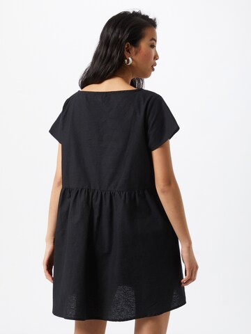 Robe d’été 'DEIRA' Motel en noir