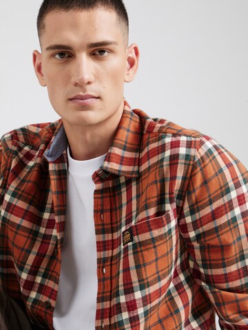 Superdry - Ajuste confortable Camisa en naranja