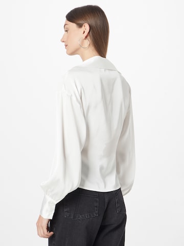Camicia da donna 'Sivan' di Gina Tricot in bianco