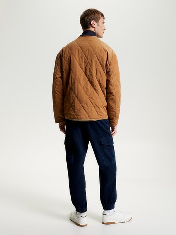 TOMMY HILFIGER Jacke in Braun