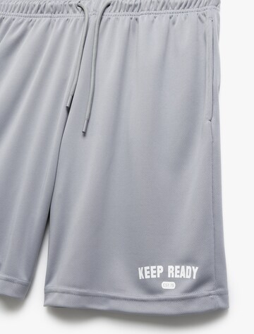 Koton Regular Shorts in Grau