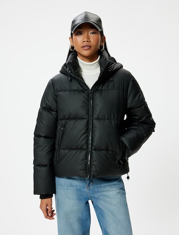 Koton Winterjacke in Schwarz: Vorderseite