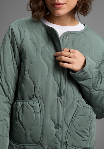 LAURA SCOTT Jacke in Grün