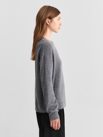 TATUUM Sweater in Grey