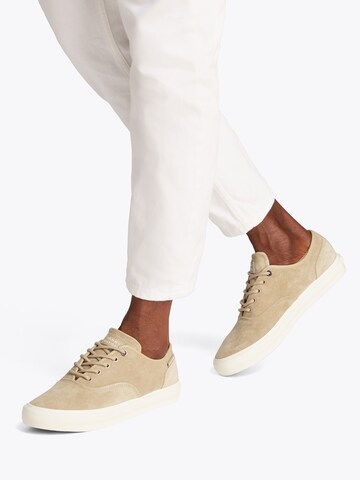 Baskets basses TOMMY HILFIGER en beige : devant