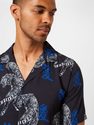 ABOUT YOU - Regular Fit Camisa 'Carlo' em preto