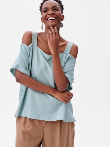 Blue Shadow Blouse in Green