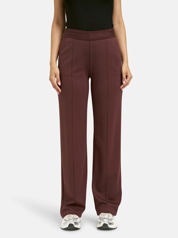 Milano Italy Regular Pants in Red: front